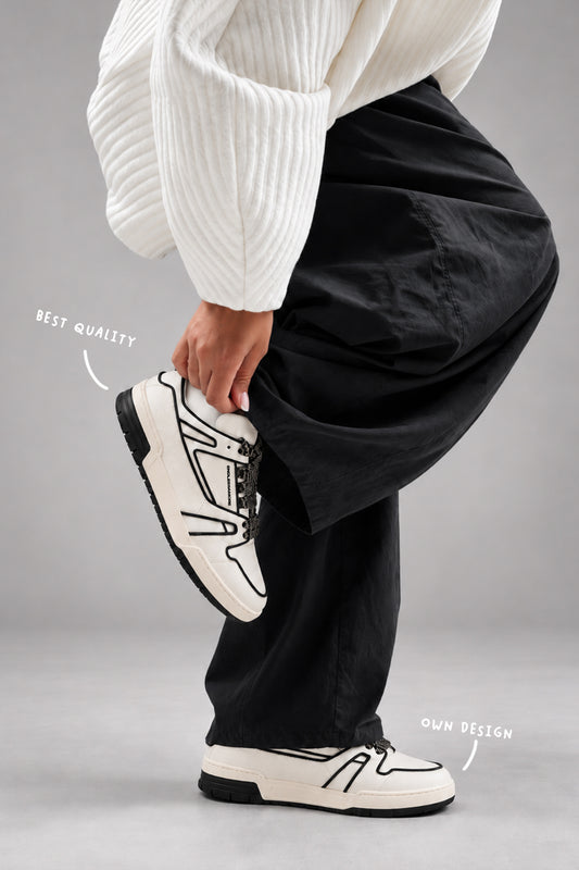 ENDLESSAMORE SNEAKER